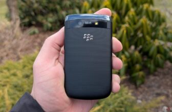 I used a retro slider cellphone for every week, and the educational curve was steep