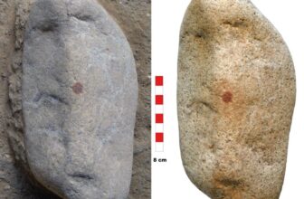 Did a Neanderthal Spot a Face in This Rock 43,000 Years In the past—and Depart a Fingerprint Behind?