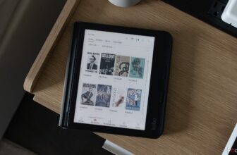 That is the one Kobo e-reader I would suggest for studying and note-taking