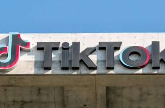 TikTok customers will quickly be capable of ship voice notes, photos and movies in chats